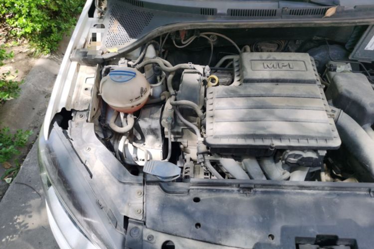 Used Volkswagen Jetta 2013 1.6L Manual Fashion Edition Engine Bay Right