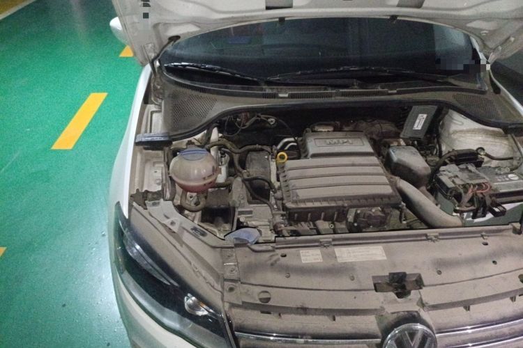 Used Volkswagen Jetta 2013 1.6L Automatic Comfort Model Engine Bay Right