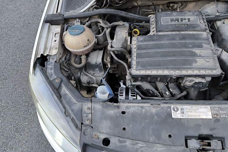 Used Volkswagen Jetta 2013 1.6L Automatic Fashion Model Engine Bay Right