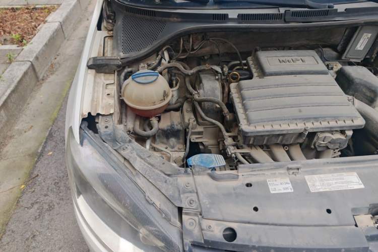 Used Volkswagen Jetta 2013 1.6L Manual Comfort Model Engine Bay Right