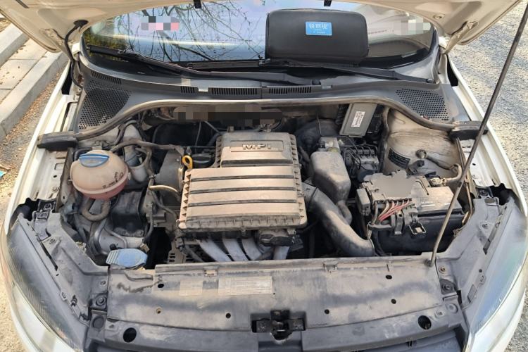 Used Volkswagen Jetta 2013 1.6L Manual Fashion Edition Engine Bay