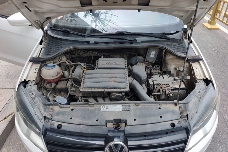 Used Volkswagen Jetta 2013 1.6L Manual Fashion Edition Engine Bay