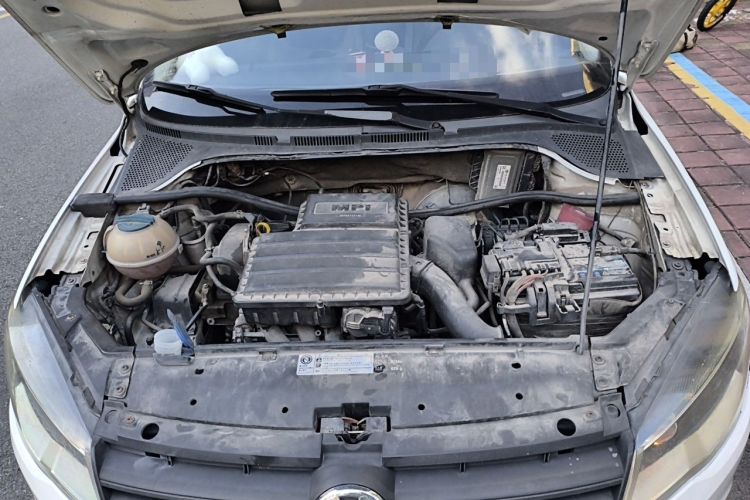 Used Volkswagen Jetta 2013 1.6L Automatic Fashion Model Engine Bay