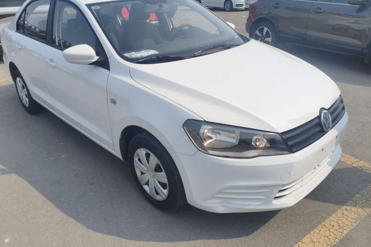 Used Volkswagen Jetta 2013 1.6L Manual Fashion Edition Exterior 1