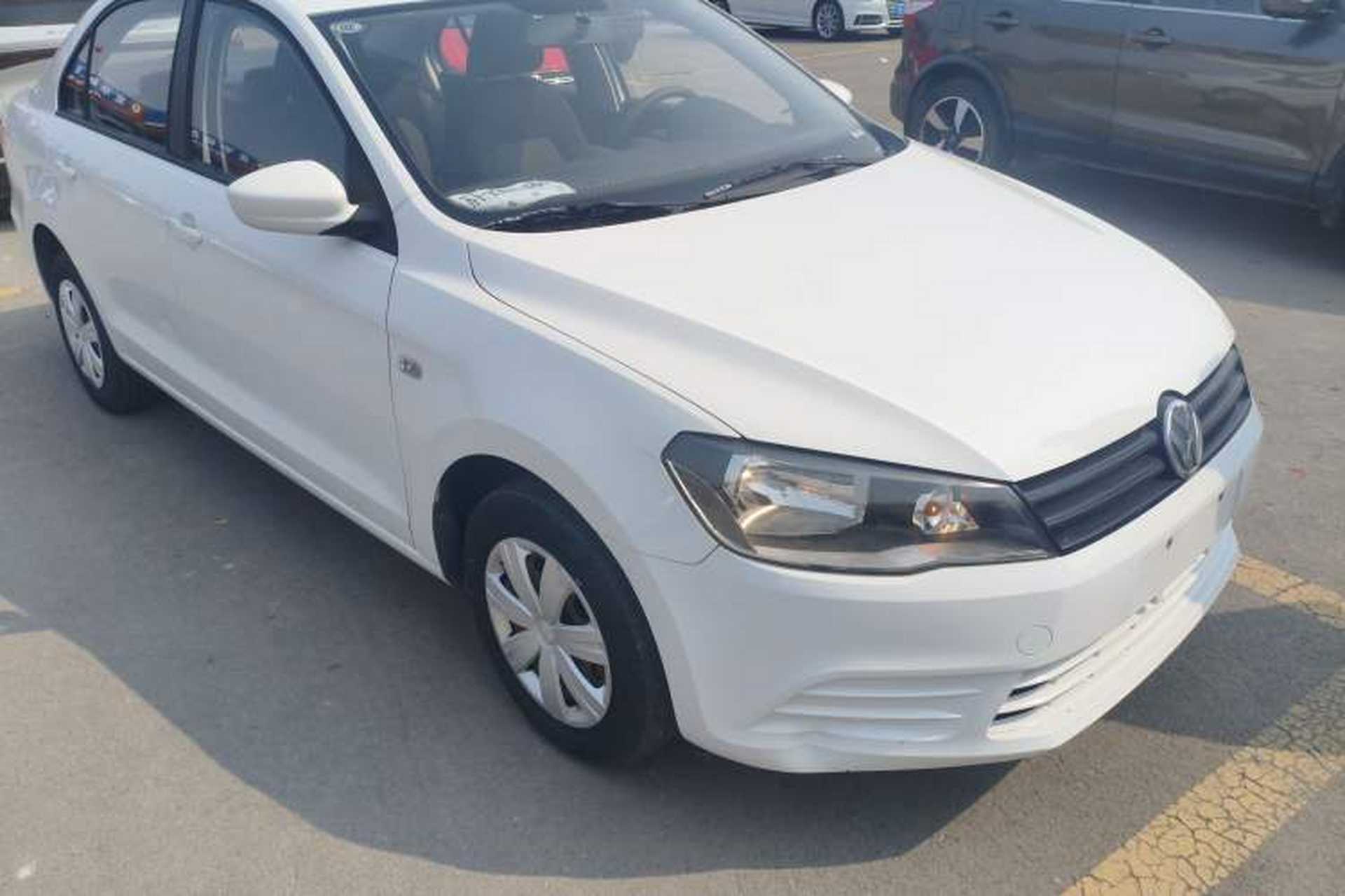 Used Volkswagen Jetta 2013 1.6L Manual Fashion Edition Exterior 1