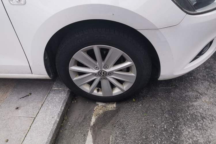 Used Volkswagen Jetta 2013 1.6L Manual Comfort Model Exterior 1