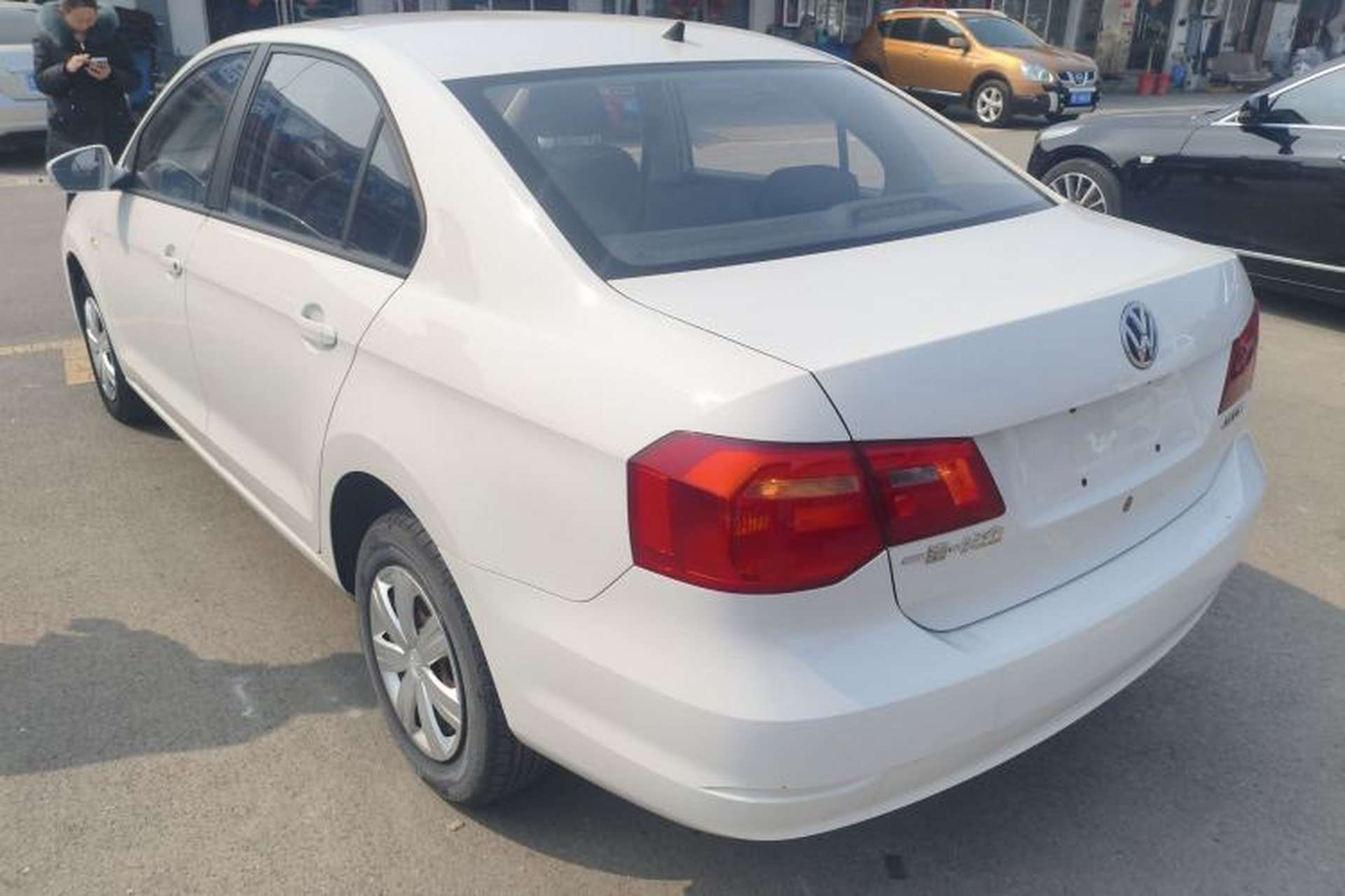 Used Volkswagen Jetta 2013 1.6L Manual Fashion Edition Exterior 2