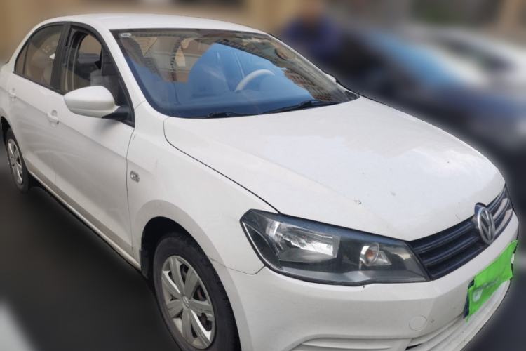 Used Volkswagen Jetta 2013 1.6L Manual Fashion Edition Exterior 2