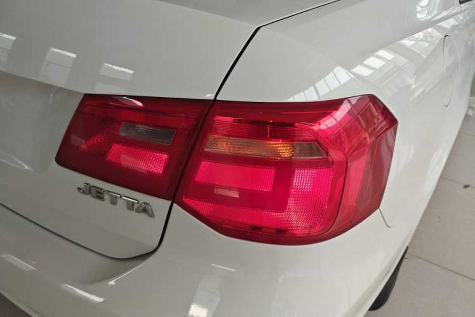 Used Volkswagen Jetta 2013 1.6L Automatic Fashion Model Exterior 3