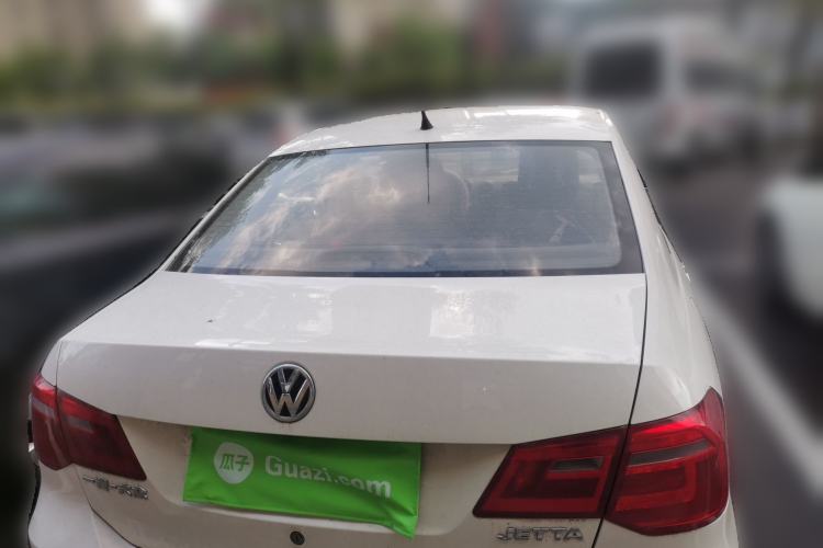 Used Volkswagen Jetta 2013 1.6L Manual Fashion Edition Exterior 4