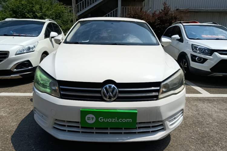 Used Volkswagen Jetta 2013 1.6L Manual Fashion Edition Front
