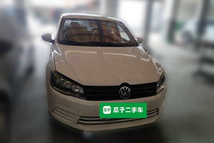 Used Volkswagen Jetta 2013 1.6L Manual Fashion Edition Front