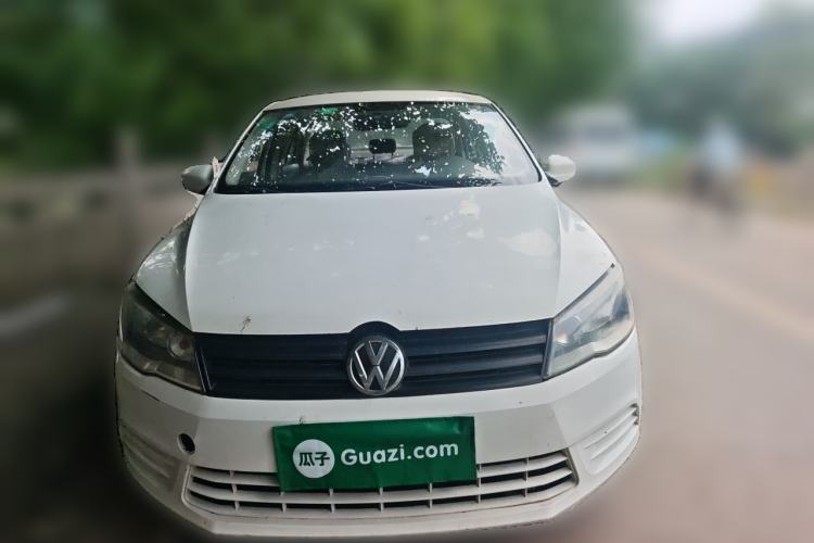 Used Volkswagen Jetta 2013 1.6L Manual Fashion Edition Front