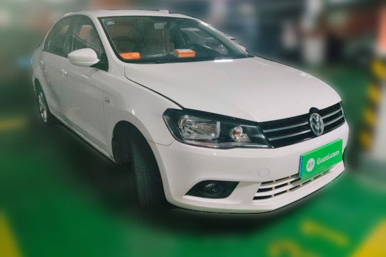 Used Volkswagen Jetta 2013 1.4L Manual Comfort Model Front Right 45 Deg