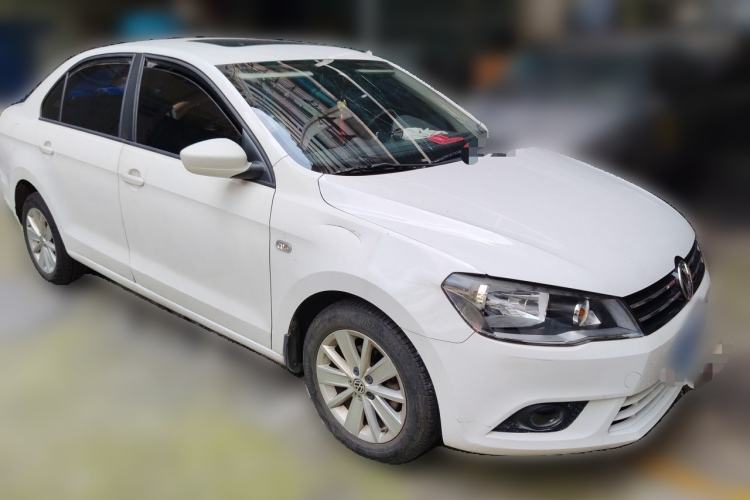 Used Volkswagen Jetta 2013 1.6L Manual Comfort Model Front Right 45 Deg
