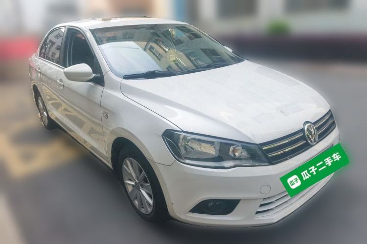 Used Volkswagen Jetta 2013 1.6L Manual Comfort Model Front Right 45 Deg