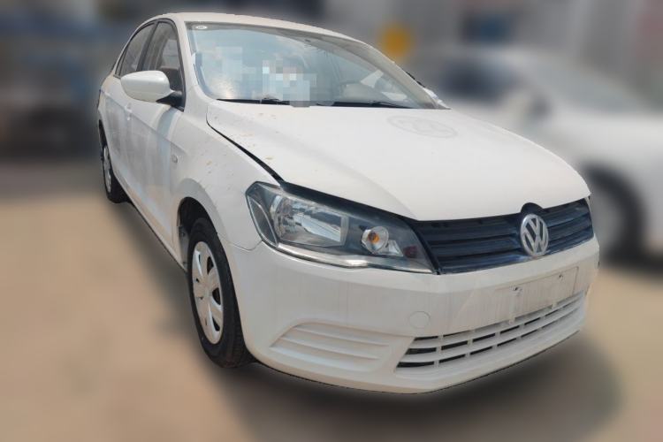 Used Volkswagen Jetta 2013 1.6L Manual Fashion Edition Front Right 45 Deg