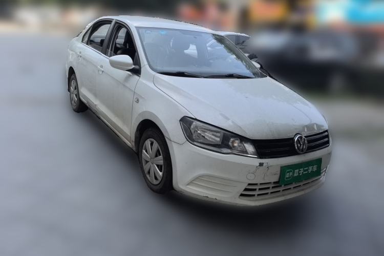 Used Volkswagen Jetta 2013 1.6L Manual Fashion Edition Front Right 45 Deg