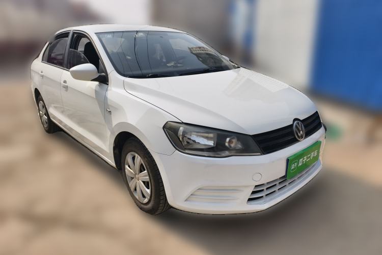 Used Volkswagen Jetta 2013 1.4L Manual Fashion Model Front Right 45 Deg