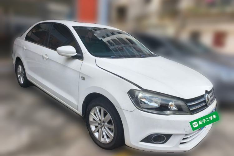 Used Volkswagen Jetta 2013 1.6L Automatic Luxury Model Front Right 45 Deg