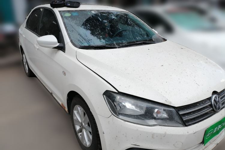 Used Volkswagen Jetta 2013 1.6L Manual Comfort Model Front Right 45 Deg