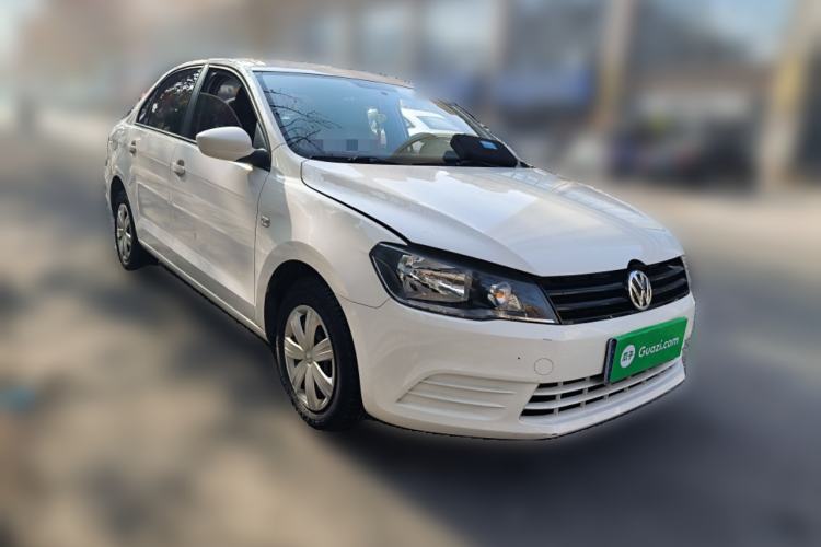 Used Volkswagen Jetta 2013 1.6L Manual Fashion Edition Front Right 45 Deg