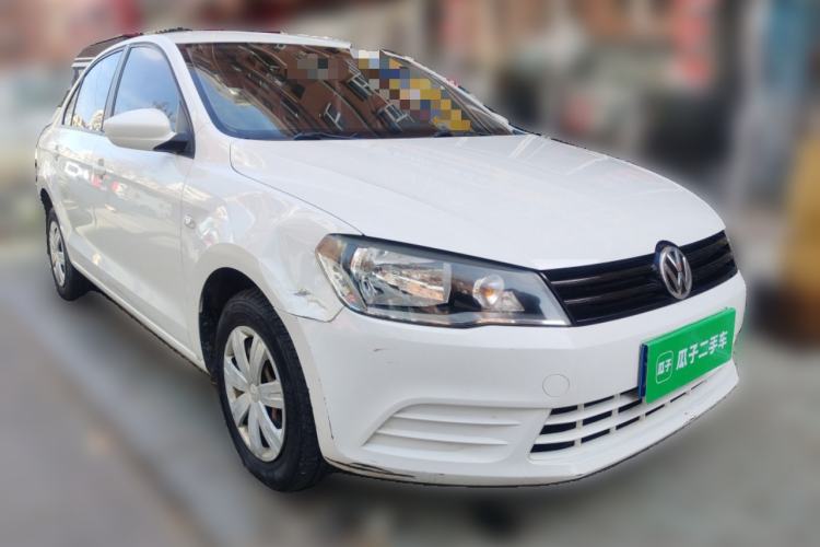 Used Volkswagen Jetta 2013 1.6L Manual Fashion Edition Front Right 45 Deg