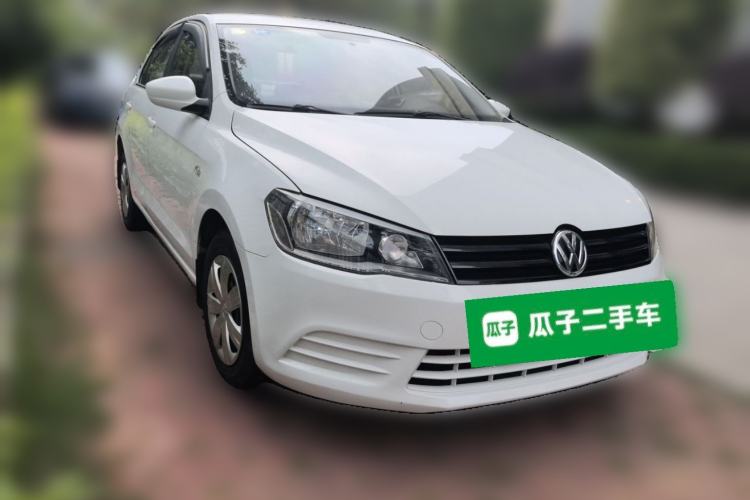 Used Volkswagen Jetta 2013 1.6L Manual Fashion Edition Front Right 45 Deg