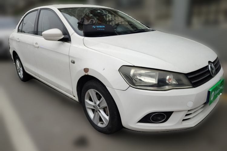 Used Volkswagen Jetta 2013 1.6L Automatic Luxury Model Front Right 45 Deg