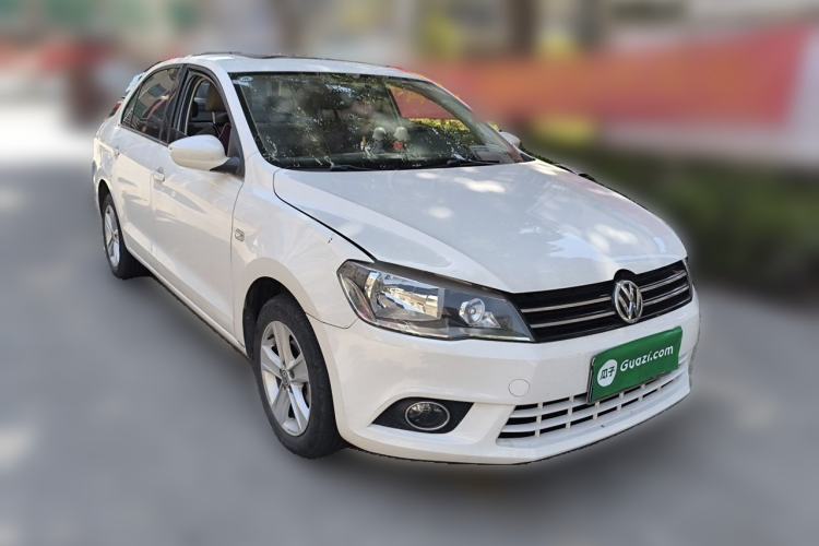 Used Volkswagen Jetta 2013 1.6L Automatic Luxury Model Front Right 45 Deg