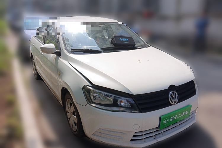 Used Volkswagen Jetta 2013 1.6L Manual Fashion Edition Front Right 45 Deg