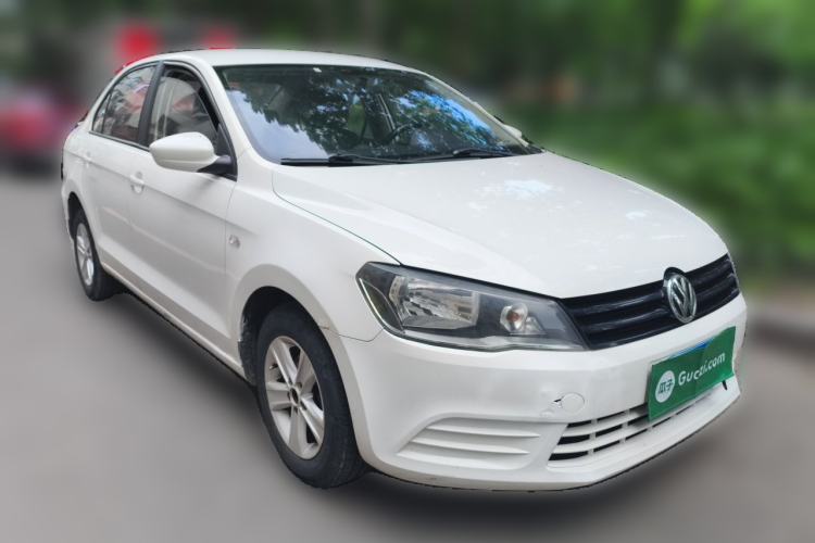 Used Volkswagen Jetta 2013 1.6L Manual Fashion Edition Front Right 45 Deg