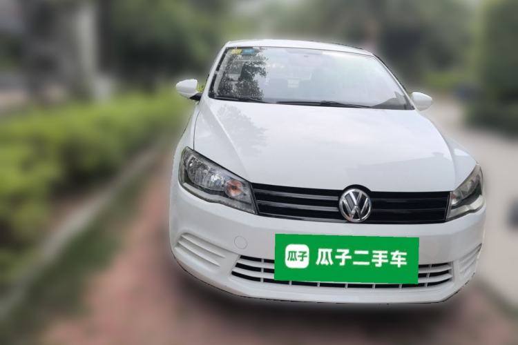 Used Volkswagen Jetta 2013 1.6L Manual Fashion Edition Front