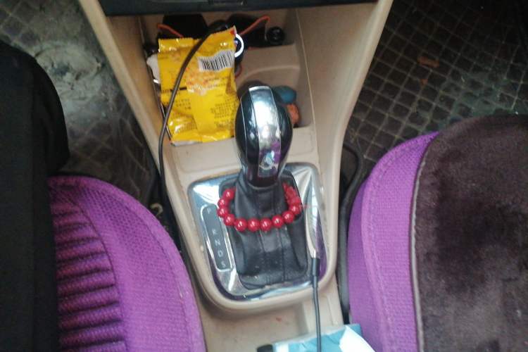 Used Volkswagen Jetta 2013 1.6L Automatic Comfort Model Gear Lever
