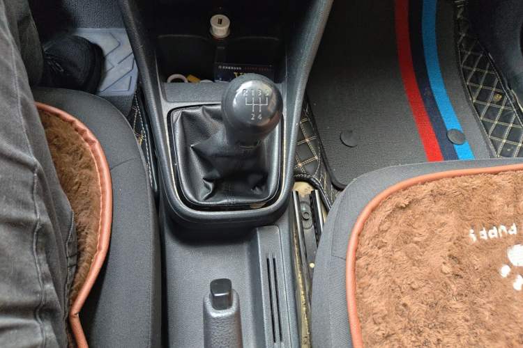 Used Volkswagen Jetta 2013 1.4L Manual Fashion Model Gear Lever