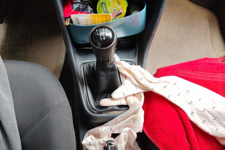 Used Volkswagen Jetta 2013 1.6L Manual Comfort Model Gear Lever