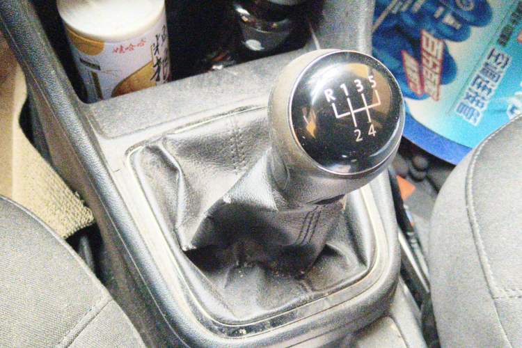 Used Volkswagen Jetta 2013 1.4L Manual Comfort Model Gear Lever