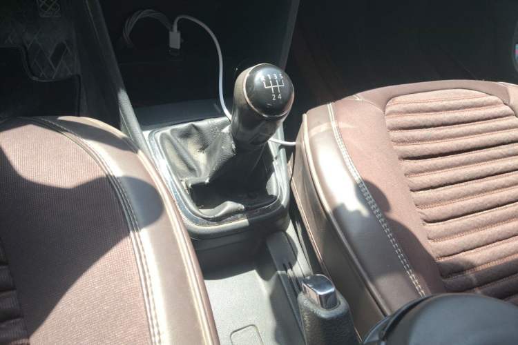 Used Volkswagen Jetta 2013 1.4L Manual Comfort Model Gear Lever