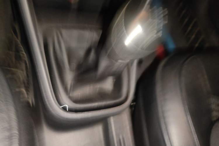 Used Volkswagen Jetta 2013 1.4L Manual Comfort Model Gear Lever