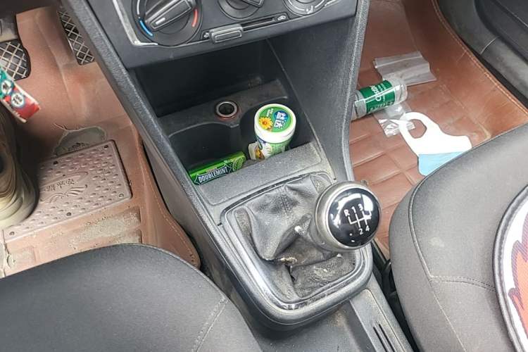 Used Volkswagen Jetta 2013 1.4L Manual Comfort Model Gear Lever
