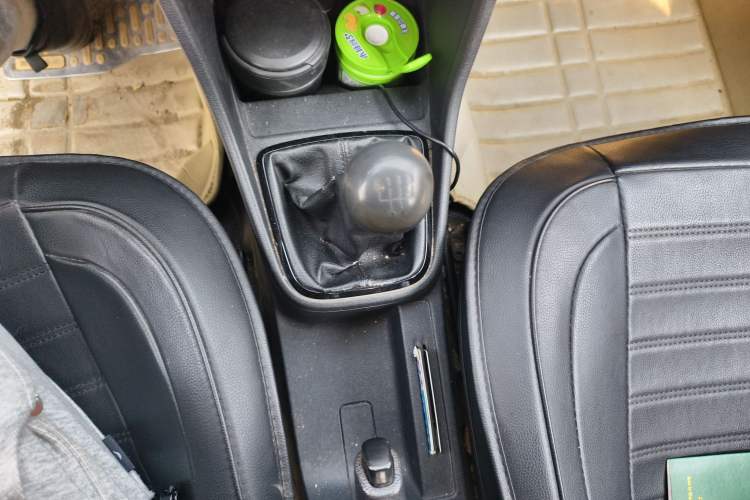 Used Volkswagen Jetta 2013 1.4L Manual Fashion Model Gear Lever