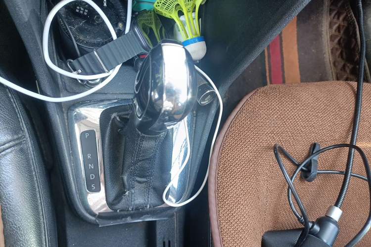 Used Volkswagen Jetta 2013 1.6L Automatic Comfort Model Gear Lever