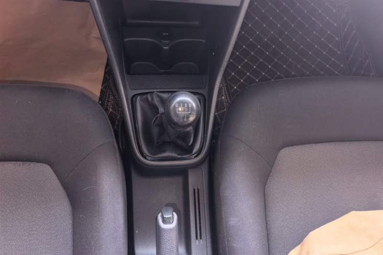 Used Volkswagen Jetta  Gear Lever