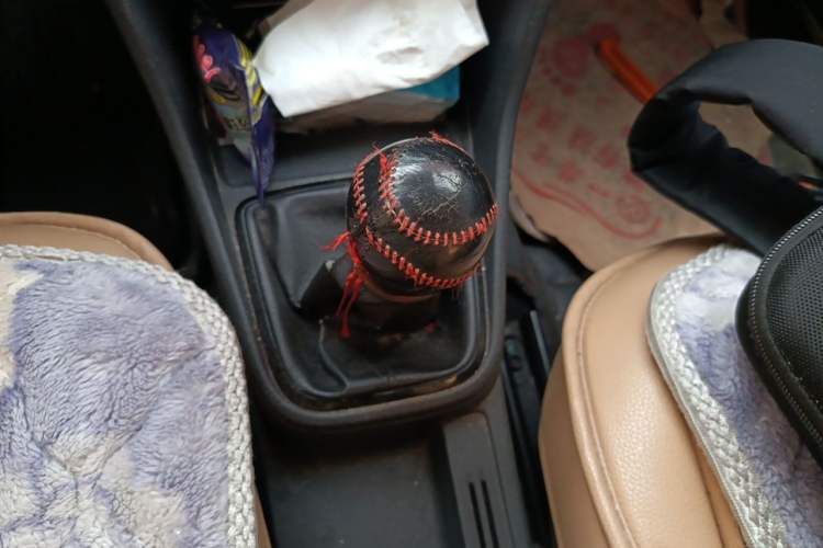 Used Volkswagen Jetta 2013 1.6L Manual Fashion Edition Gear Lever