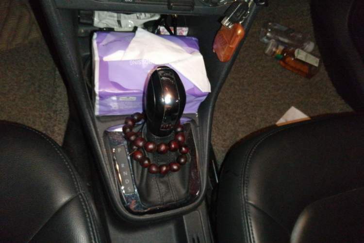 Used Volkswagen Jetta 2013 1.6L Automatic Comfort Model Gear Lever