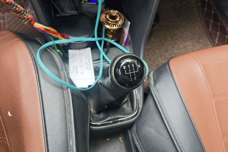 Used Volkswagen Jetta 2013 1.6L Manual Comfort Model Gear Lever