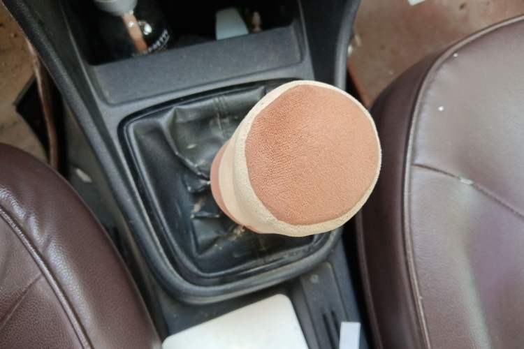 Used Volkswagen Jetta 2013 1.6L Manual Fashion Edition Gear Lever