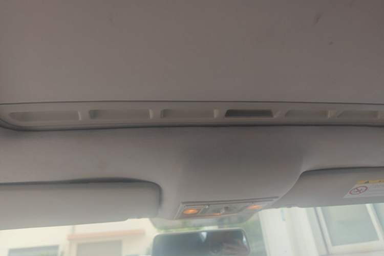 Used Volkswagen Jetta 2013 1.6L Automatic Luxury Model Headliner