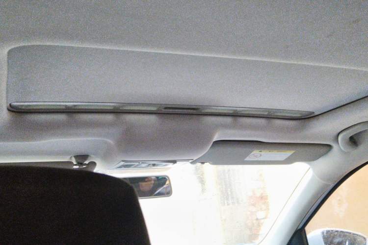 Used Volkswagen Jetta 2013 1.4L Manual Comfort Model Headliner
