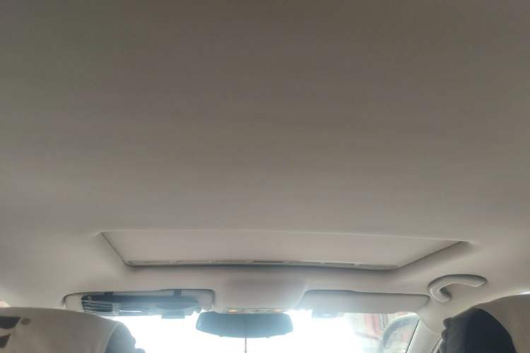 Used Volkswagen Jetta 2013 1.6L Manual Comfort Model Headliner